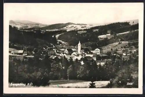 AK Langschlag /N. D., Totalansicht mit Fernblick aus der Vogelschau