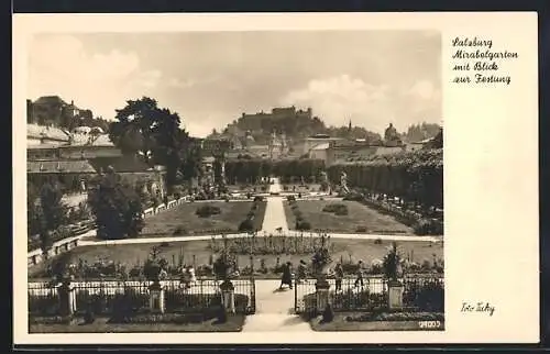 AK Salzburg, Mirabelgarten mit Blick zur Festung