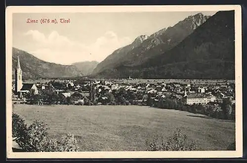 AK Lienz /Tirol, Teilansicht mit Kirche