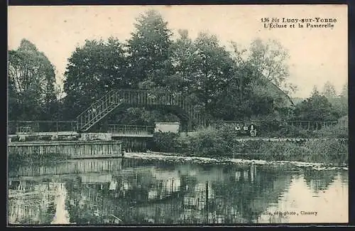 AK Lucy-sur-Yonne, L`Écluse et la Passerelle