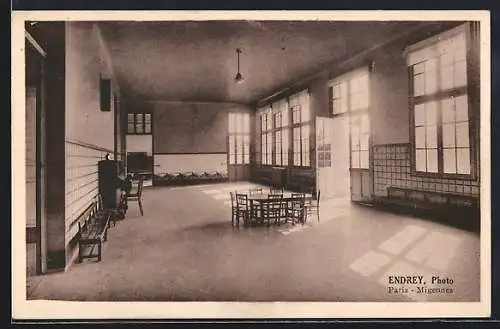 AK Migennes, École Maternelle, Rue Victor-Hugo, grand vestibule