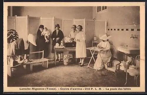 AK Laroche-Migennes /Yonne, Centre d`oeuvres, Cité P.L.M., La pesée des bébés