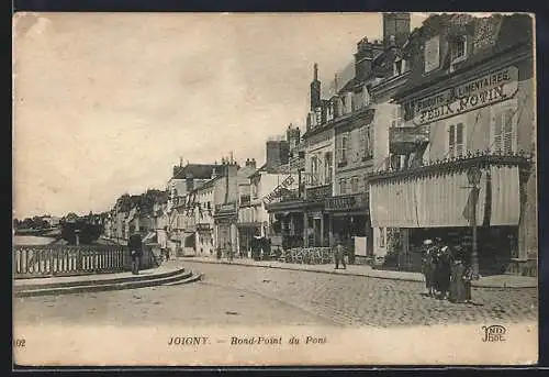 AK Joigny, Rond-Point du Pont et magasins en bord de rue