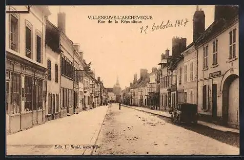 AK Villeneuve-l`Archevêque, Rue de la République