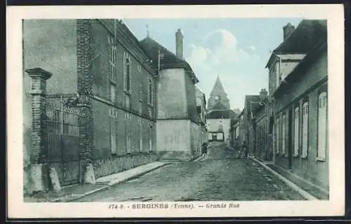 AK Sergines /Yonne, Grande Rue avec vue sur le clocher de l`église