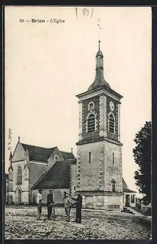 AK Brion, L`Église avec des villageois devant la tour