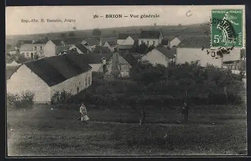 AK Brion, Vue générale du village et des champs environnants