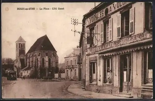 AK Bussy-en-Othe, La Place, Côté Ouest avec église et Hôtel & Café