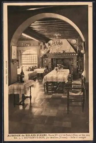 AK Sauvigny-le-Bois, Auberge du Relais Fleuri, salle à manger rustique et accueillante