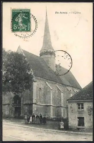 AK Fontenoy, L`Église avec des villageois devant