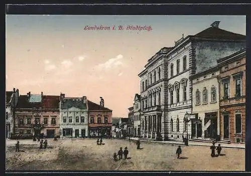 AK Landskron i. B., Stadtplatz mit Rathaus