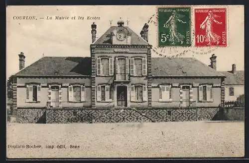 AK Courlon, La Mairie et les Écoles