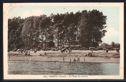 AK Vinneuf /Yonne, La Plage de Courlon avec baigneurs et voitures en arrière-plan