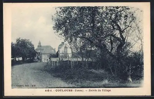 AK Coulours /Yonne, Entrée du Village