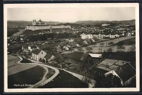 AK Melk a. D., Ortsansicht mit Kloster aus der Vogelschau