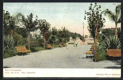 AK San Fernando, Parkanlage mit Sitzbänken und Palmen