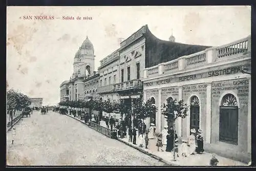 AK San Nicolas, Salida de misa