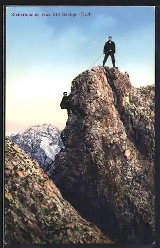 AK Klettertour im Frau Hitt Gebirge, Bergsteiger auf dem Felsen