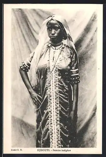 AK Djibouti, Femme indigène, afrikanische Volkstypen
