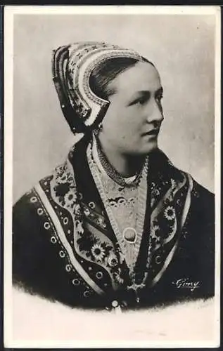 AK Portrait Frau in Tracht aus Tarentaise