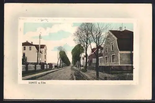 AK Dömitz a. Elbe, Strassenpartie im Ort