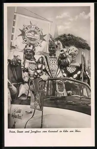 Foto-AK Köln, Prinz mit Bauer und Jungfrau vom Karneval