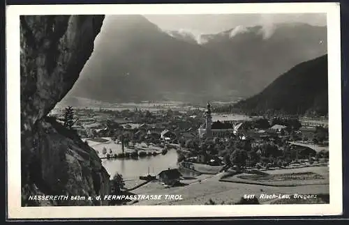 AK Nassereith a. d. Fernpassstrasse, Panorama mit Kirche