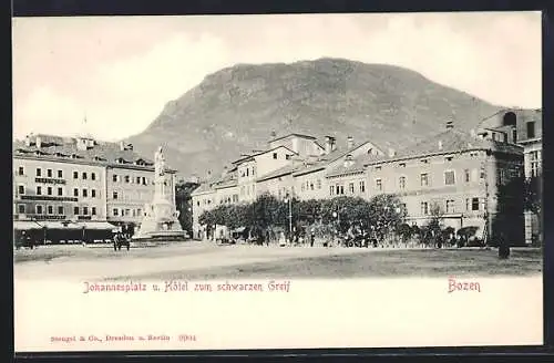 AK Bozen, Johannesplatz und Hotel Zum schwarzen Greif