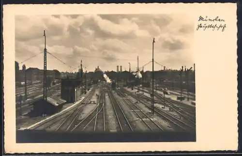 AK München, Gleisanlagen am Hauptbahnhof, Eisenbahn