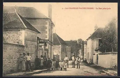 AK La Chapelle-Vaupelteigne, La Rue principale