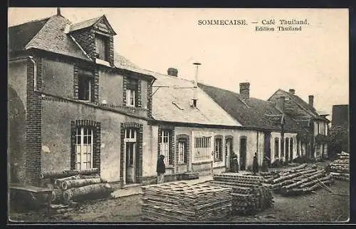 AK Sommecaise, Café Thuiland