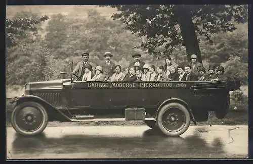 Foto-AK Autobus, Garage Moderne Pierroutou