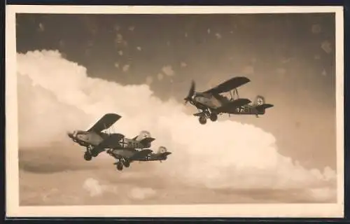 AK Doppeldecker-Flugzeuge in der Luft