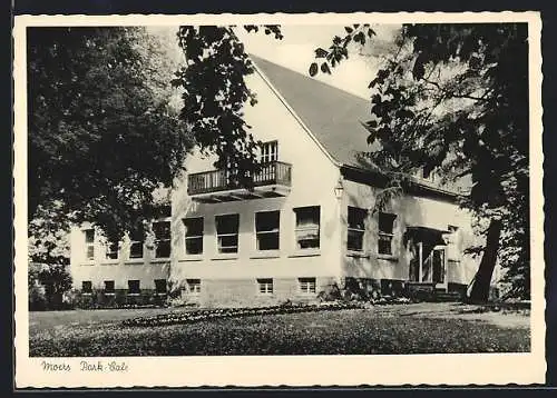 AK Moers, Park-Cafe mit Bäumen