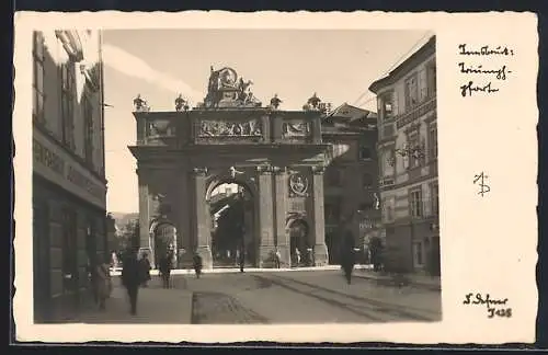 Foto-AK Adalbert Defner: Innsbruck, Triumphpforte