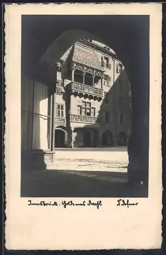 Foto-AK Adalbert Defner: Innsbruck, Goldenes Dachl mit Silberwaren-Geschäft
