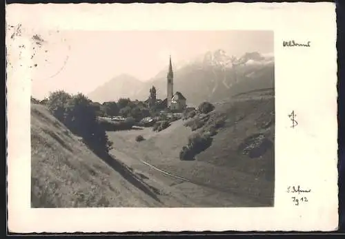 Foto-AK Adalbert Defner: Aldrams, Ortsansicht mit Berglandschaft