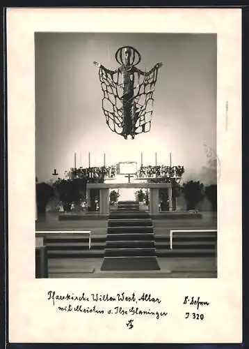 Foto-AK Adalbert Defner: Wilten, Pfarrkirche Wilten West, Altar mit Christus v. Ilse Glaninger