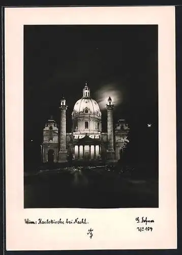 Foto-AK Adalbert Defner: Wien, Karlskirche bei Nacht