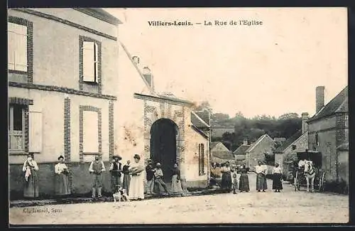 AK Villiers-Louis, La Rue de l`Église avec des villageois devant les maisons