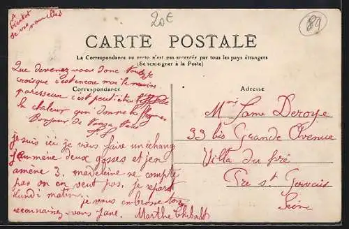 AK Ravières, École des filles, Sortie des élèves