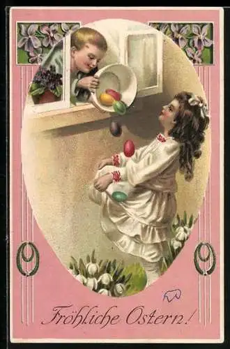 AK Junge kippt Ostereier aus dem Fenster in die Schürze eines Mädchens