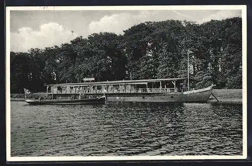 AK Havelberg, Gasthaus Hafenquelle H. Lemme im Dom Mühlenholz, Dampfer und Boot mit  vom Wasser aus