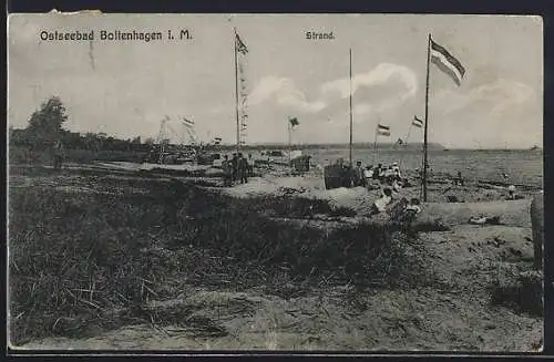 AK Boltenhagen, Strandpartie mit wehenden Reichsfahnen