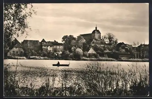 AK Schönberg /Meckl., Ortsansicht vom Seeufer