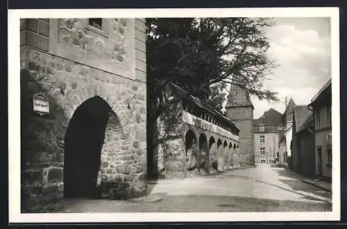 AK Zerbst, Stadtmauer mit Wehrgang und Mauerturm