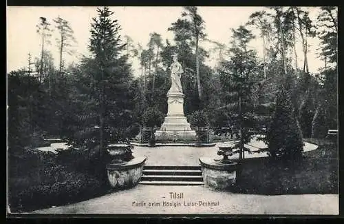 AK Tilsit, Partie beim Königin Luise-Denkmal