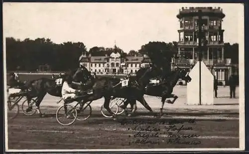 AK Wien, Pferderennen 1926, Teilnehmer auf der Trabrennbahn