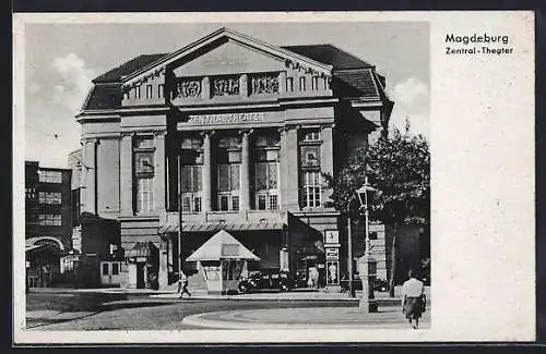 AK Magdeburg, Strassenpartie am Zentral-Theater