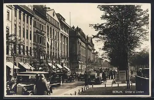 AK Berlin, Strasse Unter den Linden mit Geschäften